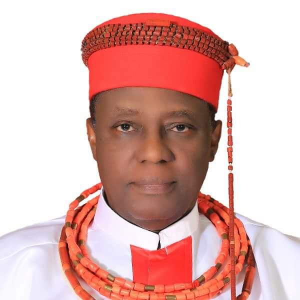 OBA OF BENIN ADMONISHES JOURNALISTS ON BALANCE, FAIR REPORTAGE